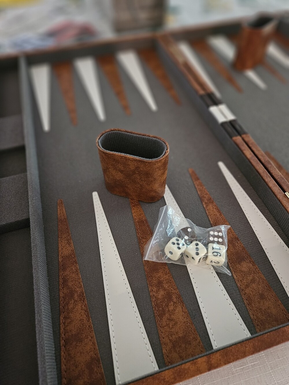 Backgammon Set, Classic Board Game Get The Games Out XLarge Size! NEW!! - Picture 8 of 15